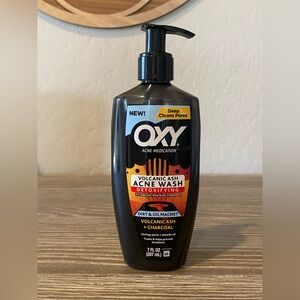 OXY Volcanic Ash Acne Wash 7oz Exp 3/23 NEW